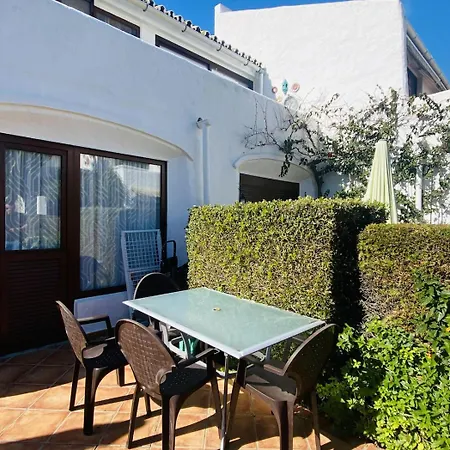 Alia Townhouse Apartment *